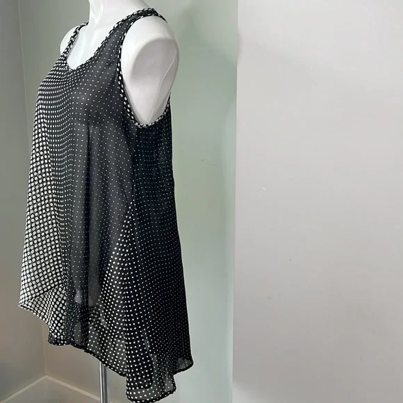 NWT Emma G Summer asymmetrical Top size medium - Picture 2 of 5